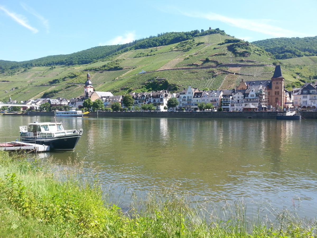 Ferienwohnung Evangeline Borsch Zell an der Mosel Exterior photo